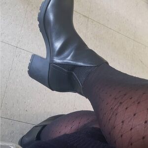 Sleek Black Ankle Booties 8.5M